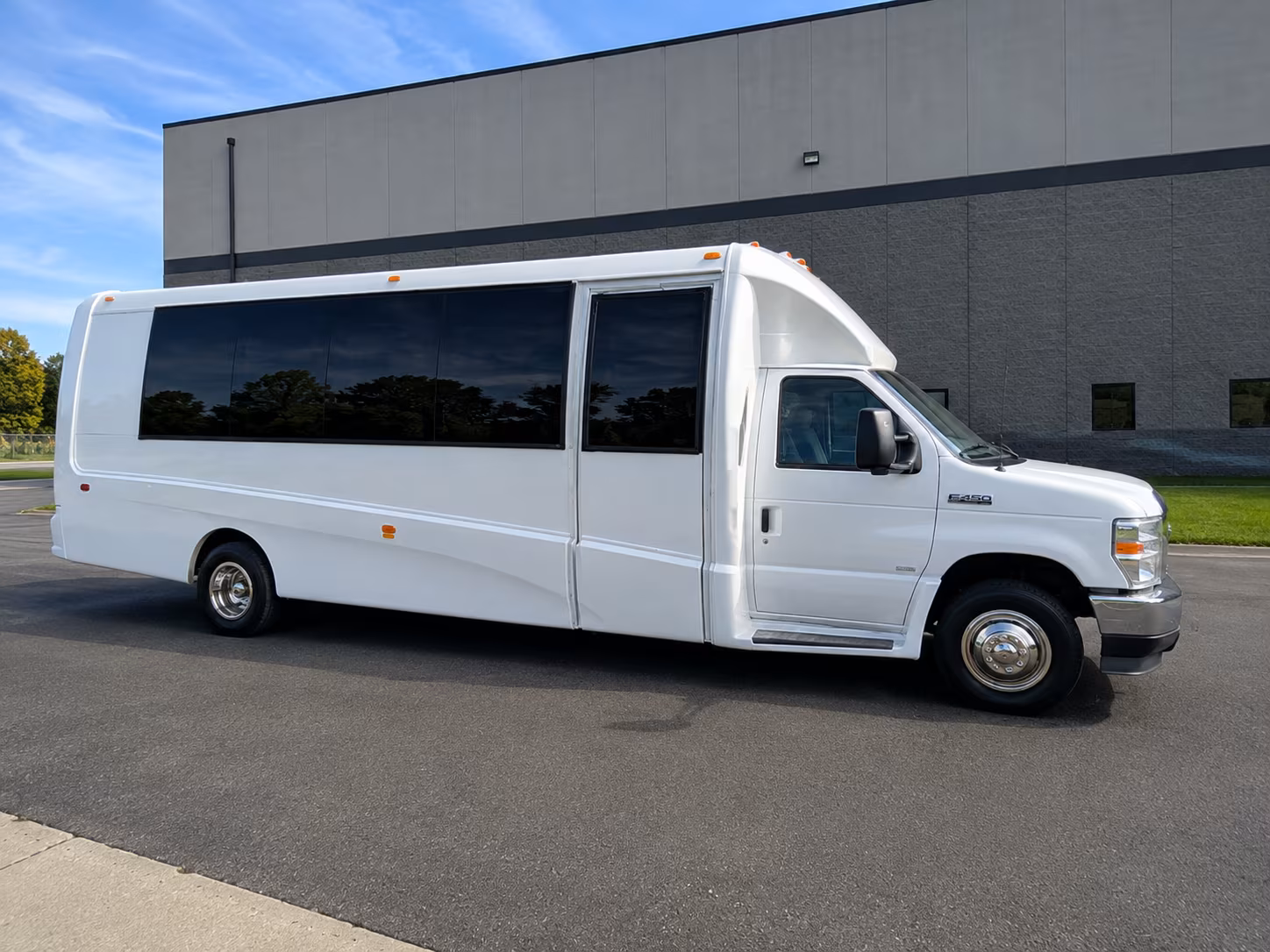 conference and convention bus rentals between folsom and sacramento