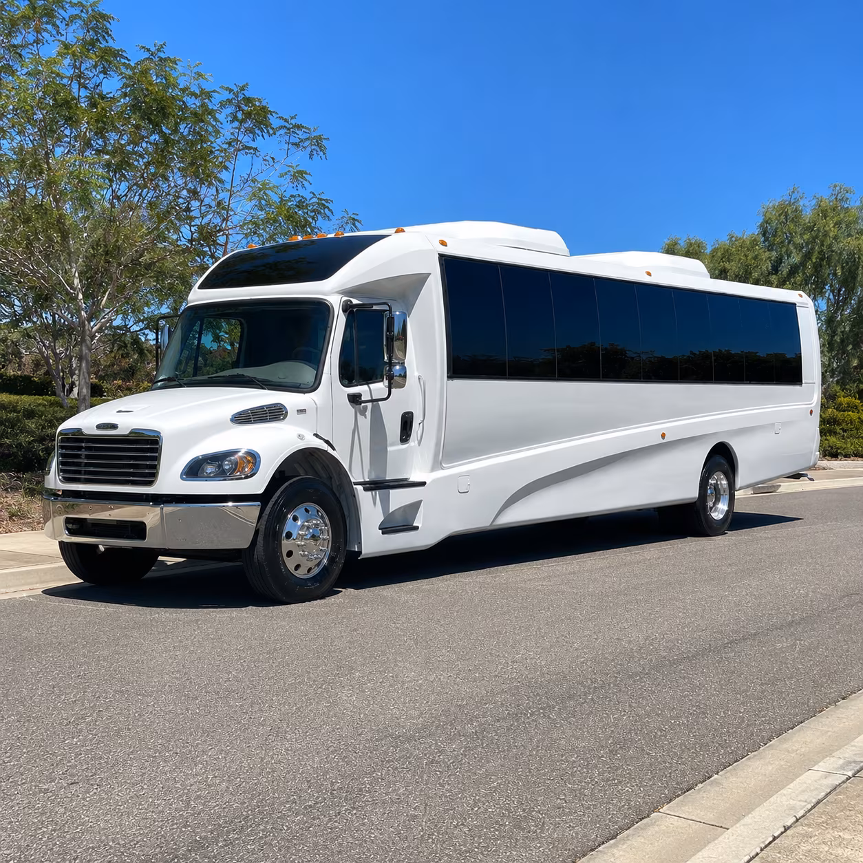 folsom 28 passenger minibus